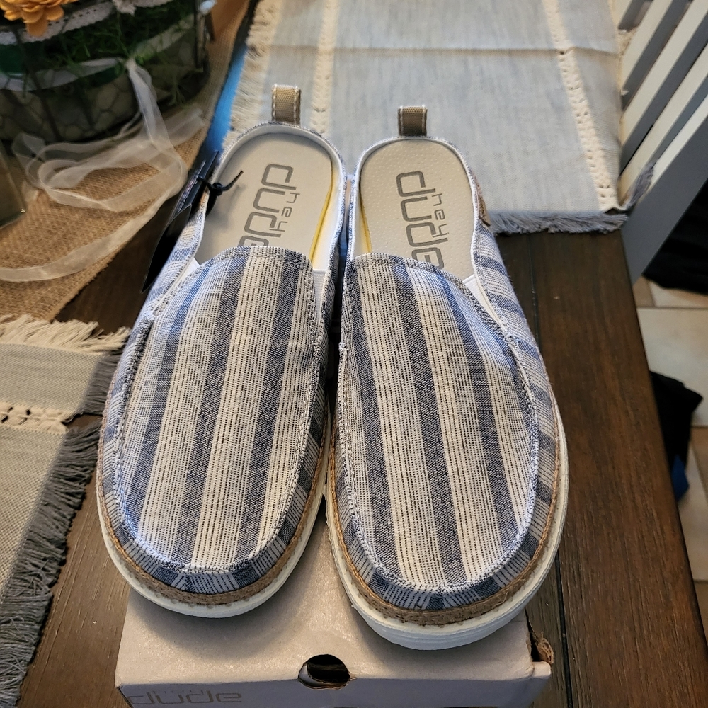 Hey Dude Lexi Mule size 9 Blue striped